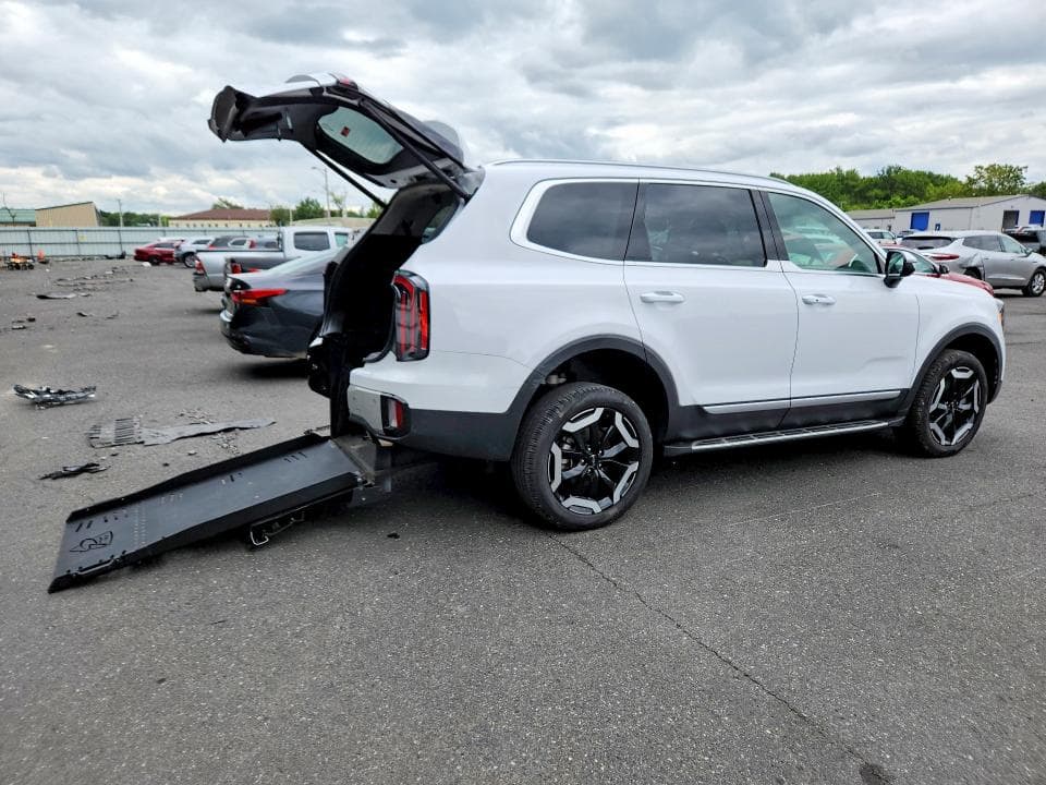 2024 KIA TELLURIDE EX 3