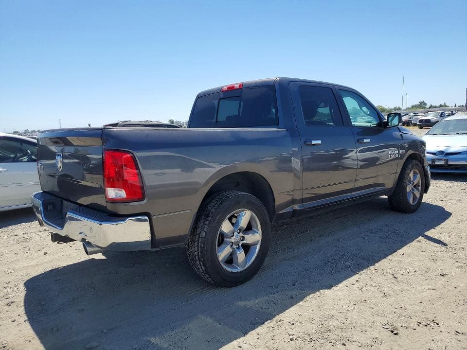 2017 RAM 1500 SLT 3