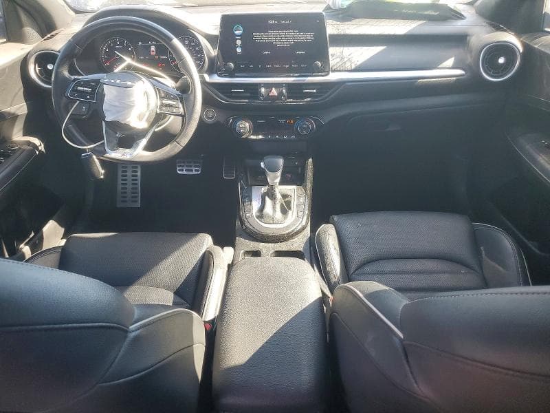 2024 KIA FORTE GT LINE 8