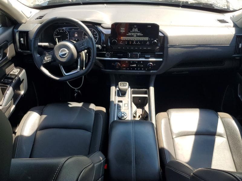 2024 NISSAN PATHFINDER SL 8