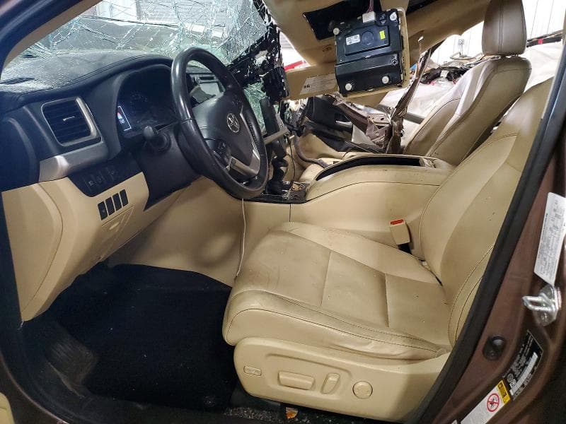 2017 TOYOTA HIGHLANDER XLE 7