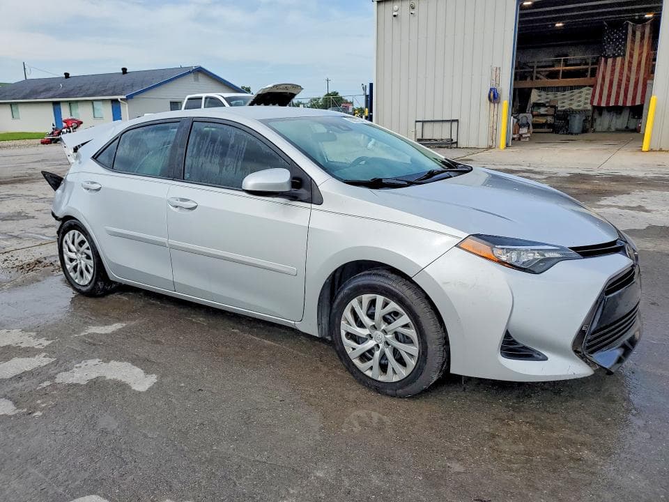 2017 TOYOTA COROLLA LE 4