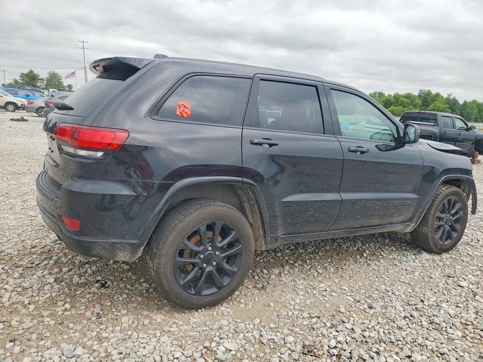 2022 JEEP GRAND CHEROKEE LAREDO E 3