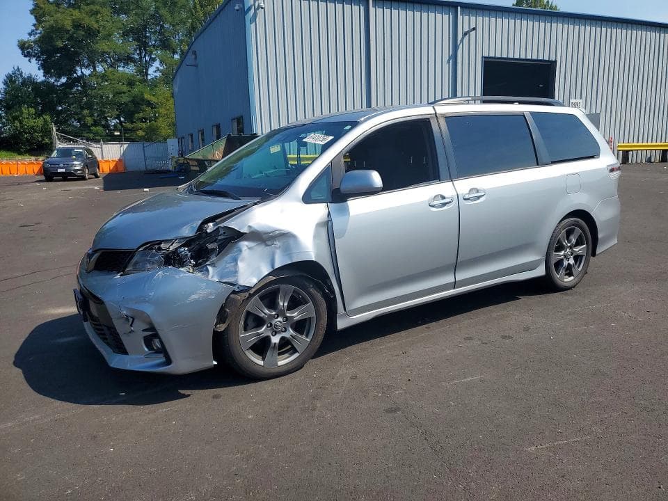 2019 TOYOTA SIENNA SE 8-PASSENGER - 1