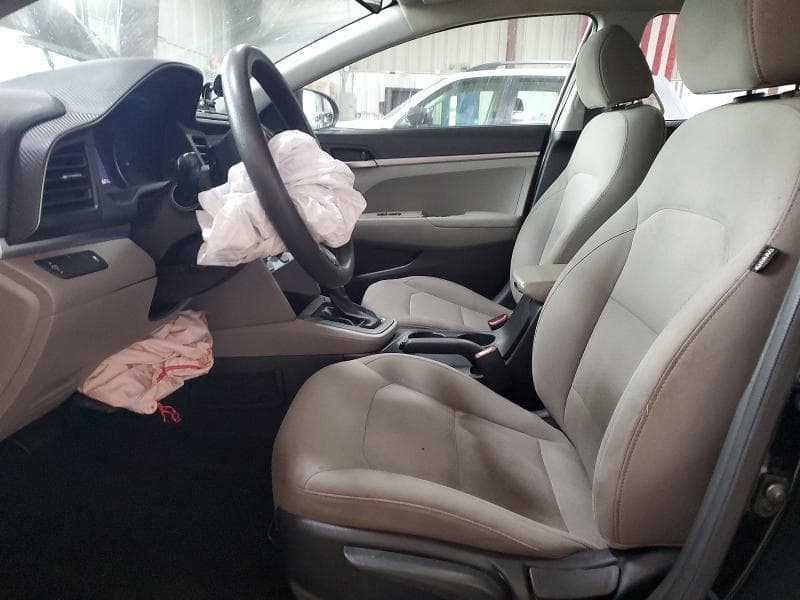 2019 HYUNDAI ELANTRA SE 7