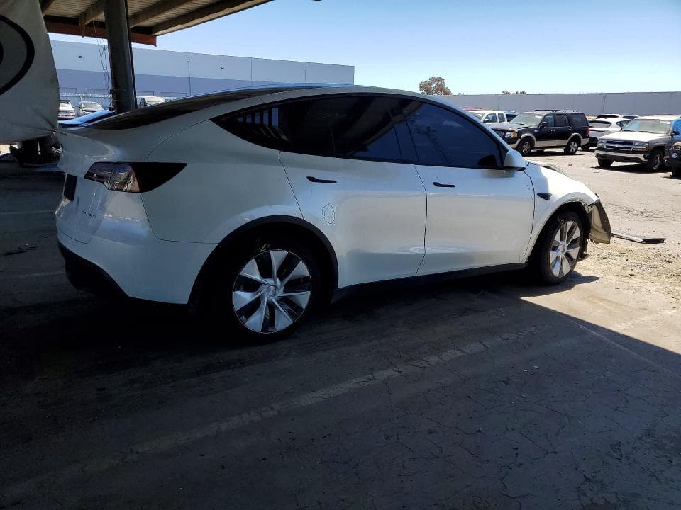 2023 TESLA MODEL Y 3
