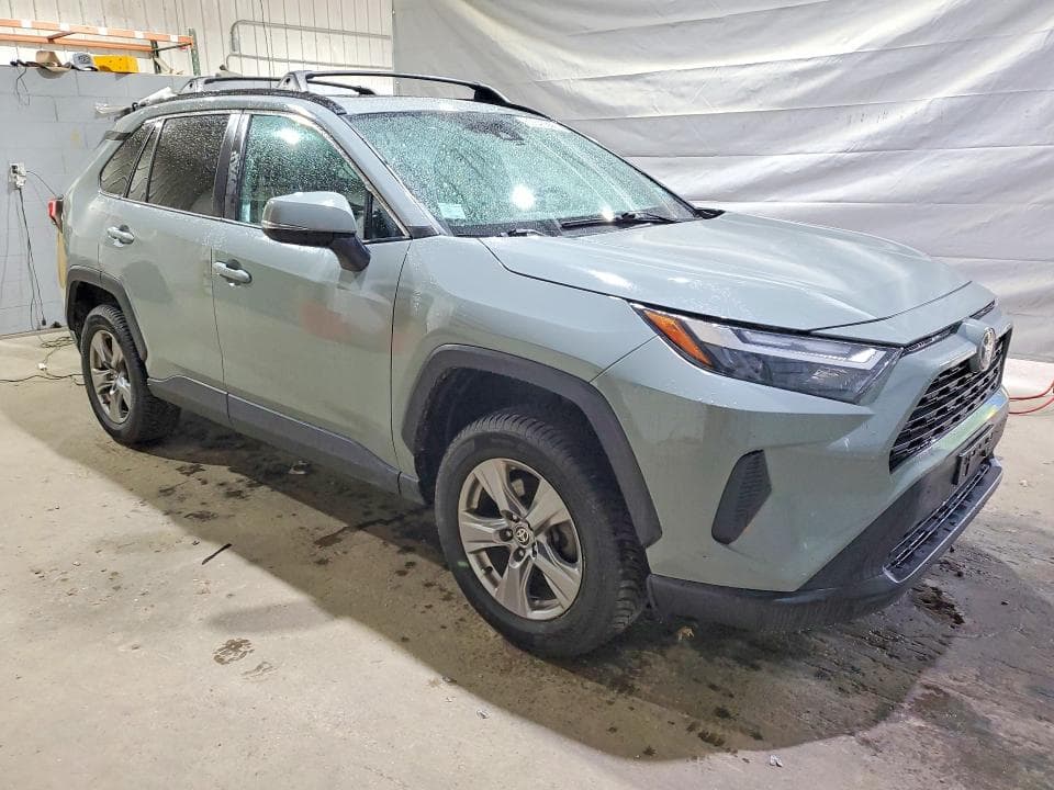 2022 TOYOTA RAV4 XLE 4