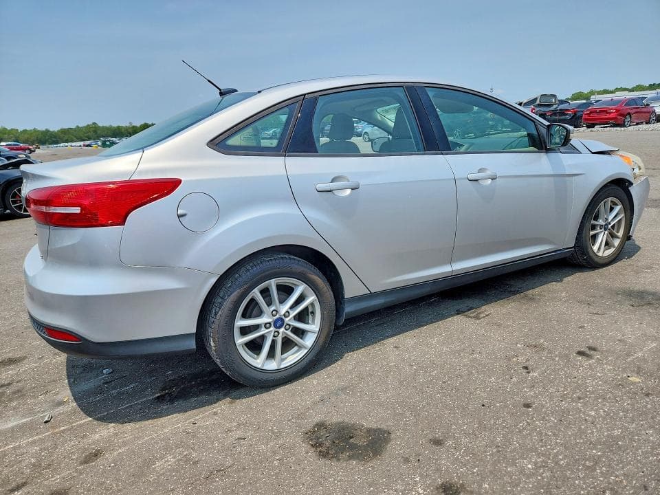 2017 FORD FOCUS SE 3