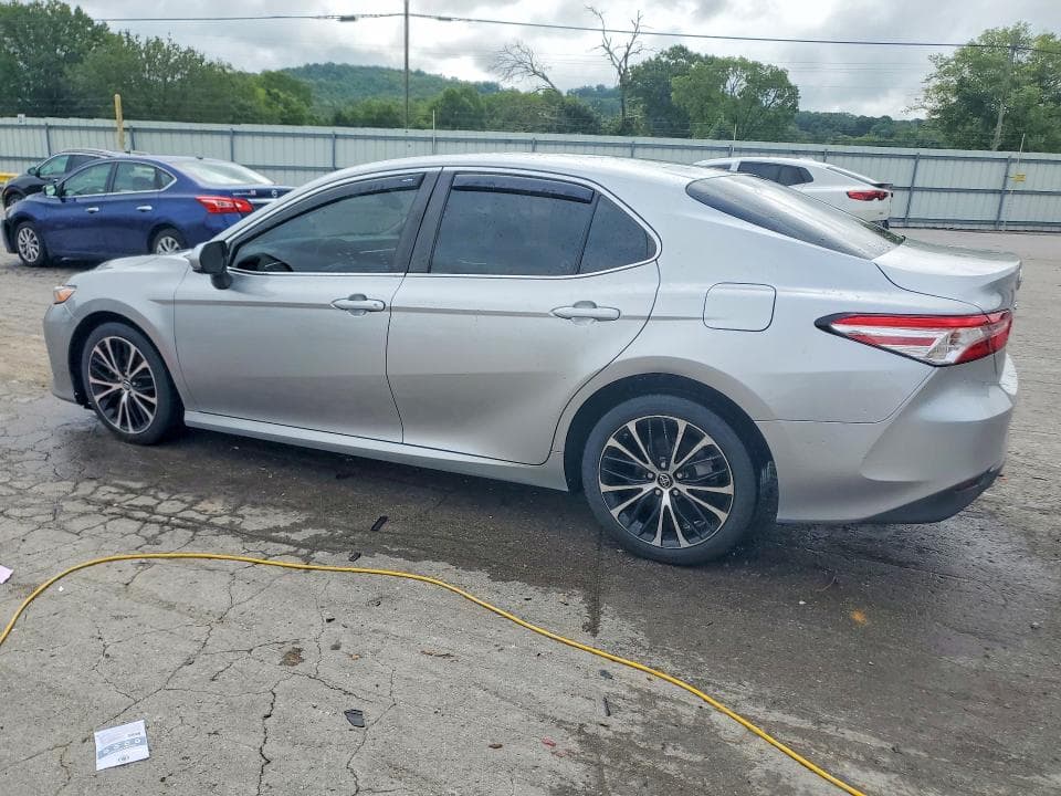 2018 TOYOTA CAMRY LE 2