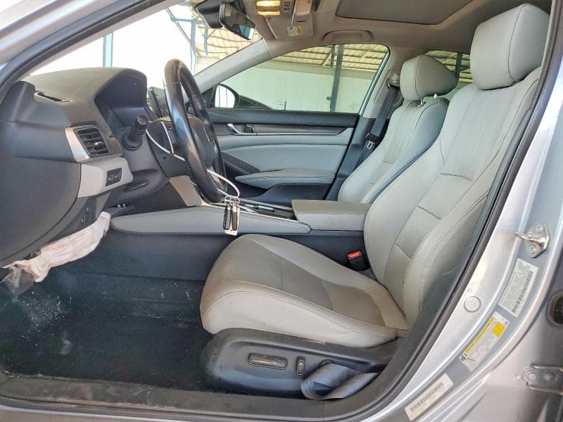 2020 HONDA ACCORD TOURING HYBRID 7
