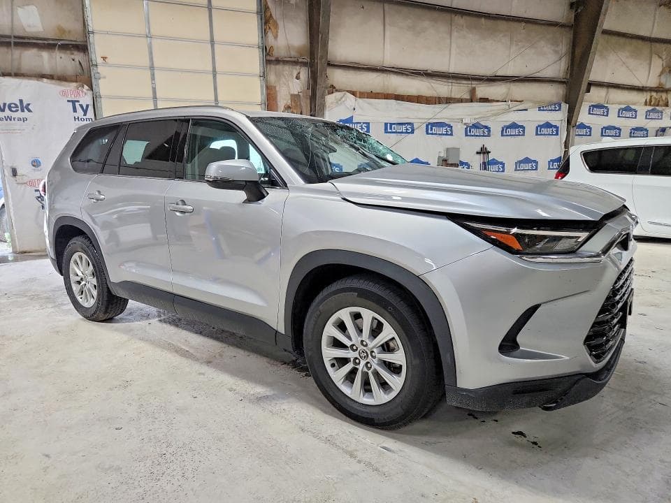 2024 TOYOTA GRAND HIGHLANDER XLE 4