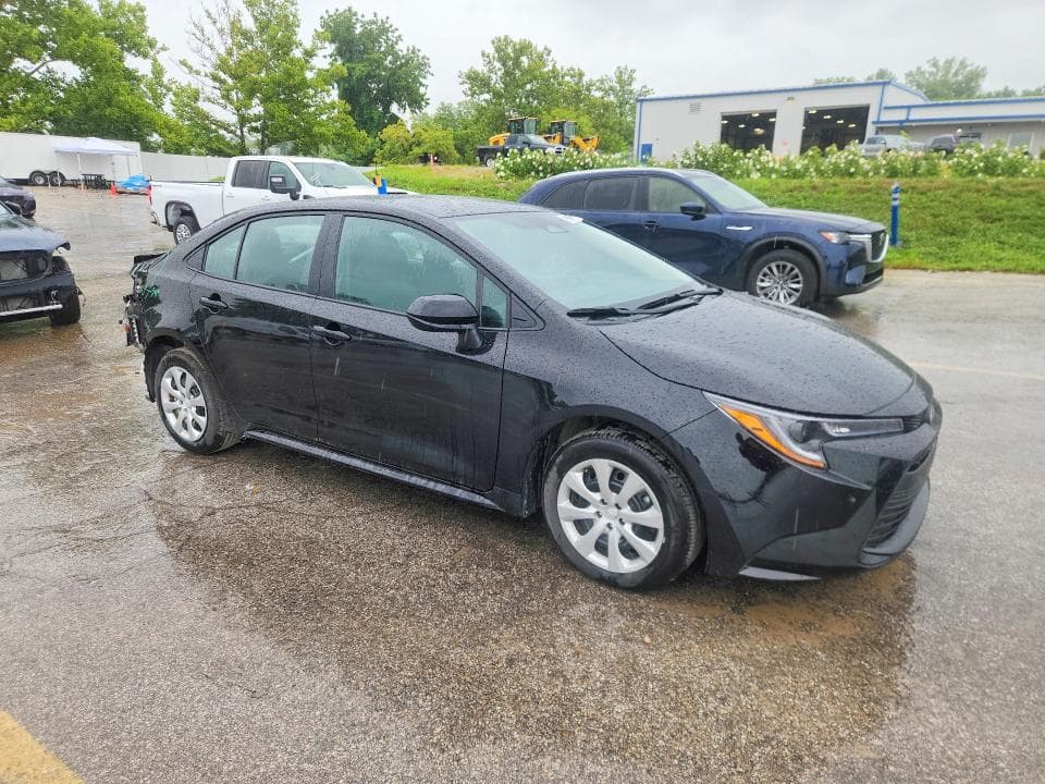 2026 TOYOTA COROLLA LE 4