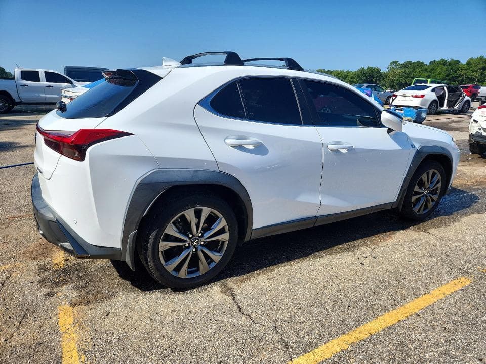 2019 LEXUS UX 200 3