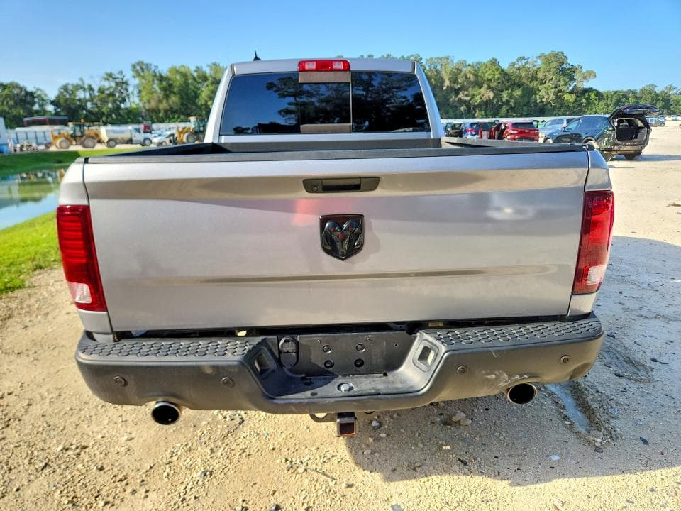 2019 RAM 1500 CLASSIC SLT 6