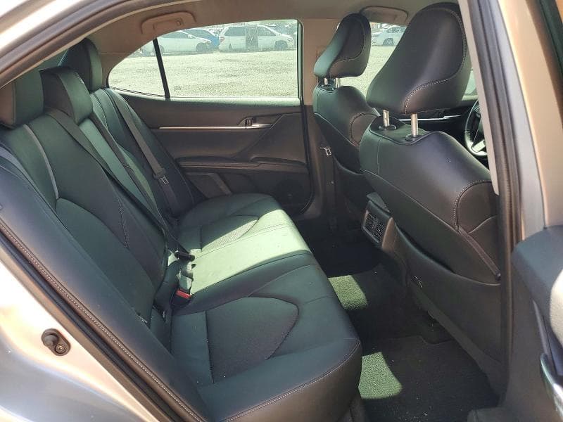 2022 TOYOTA CAMRY XSE 10