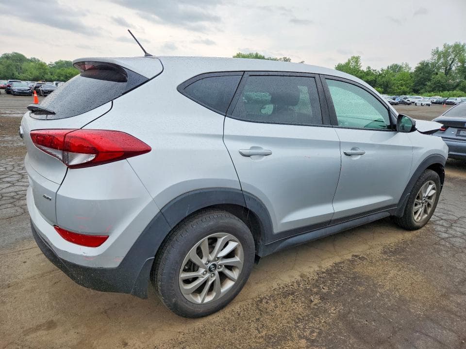 2018 HYUNDAI TUCSON SE 3