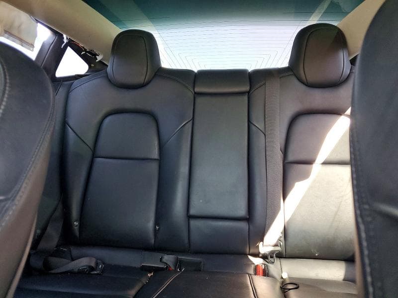 2018 TESLA MODEL 3 10