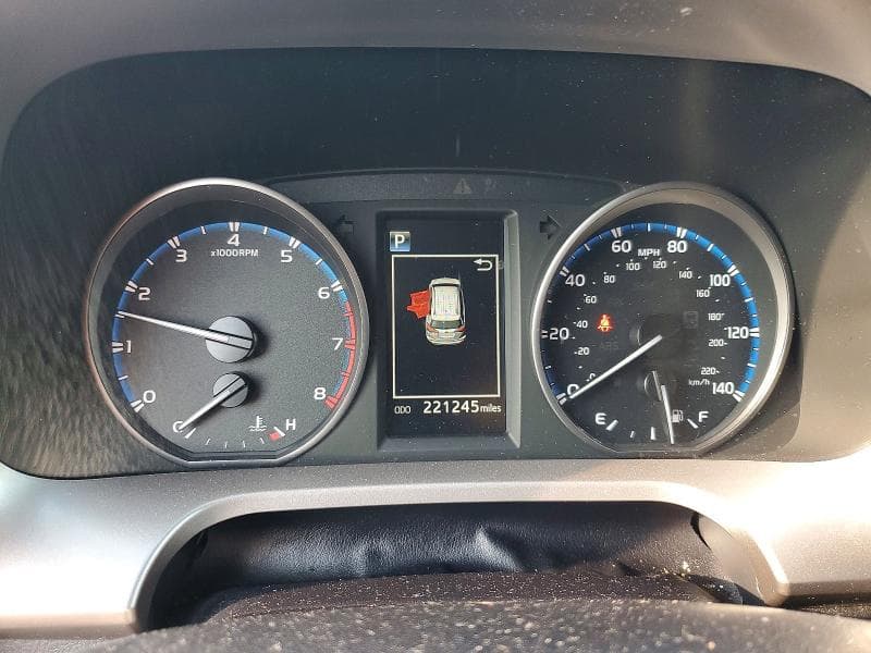 2017 TOYOTA RAV4 LE 9