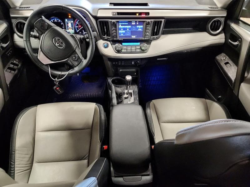 2017 TOYOTA RAV4 PLATINUM 8
