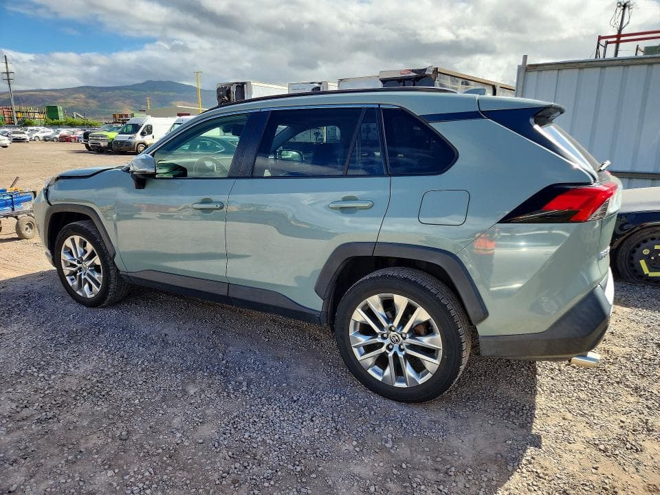 2021 TOYOTA RAV4 XLE PREMIUM 2