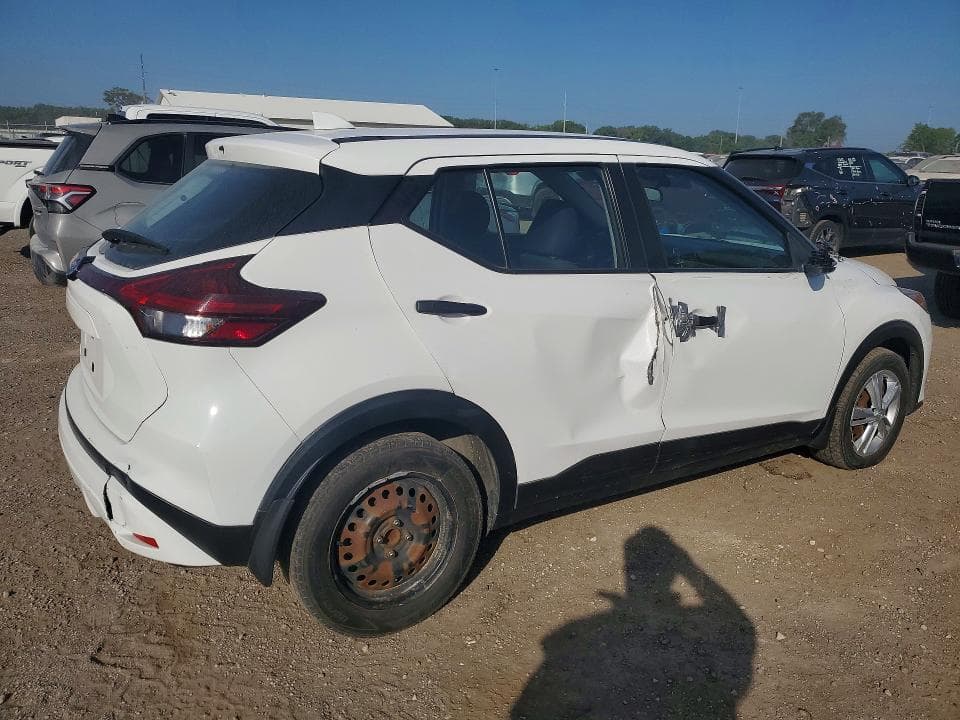 2021 NISSAN KICKS S 3