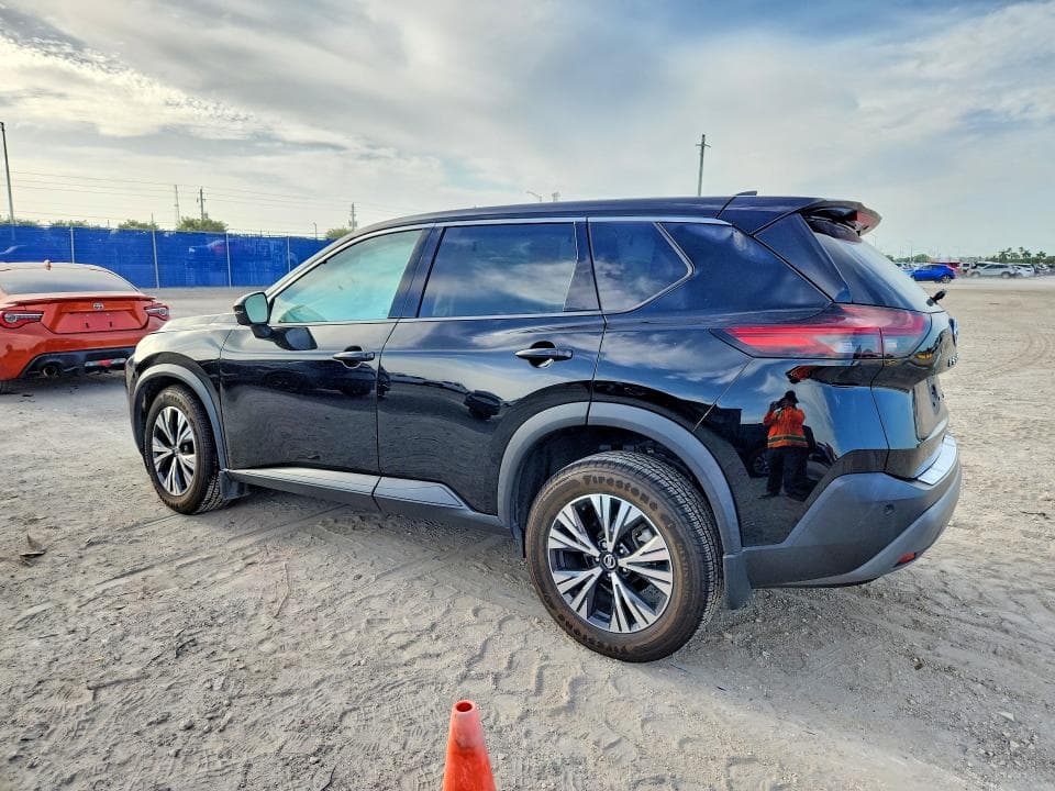 2021 NISSAN ROGUE SV 2