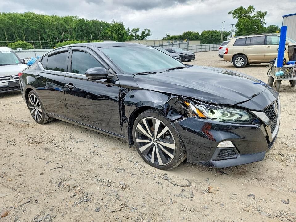 2021 NISSAN ALTIMA SR 4
