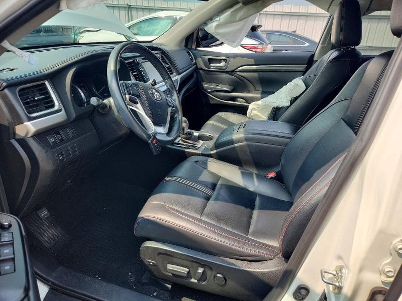 2019 TOYOTA HIGHLANDER SE 7
