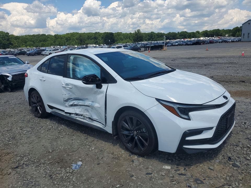 2023 TOYOTA COROLLA SE 4