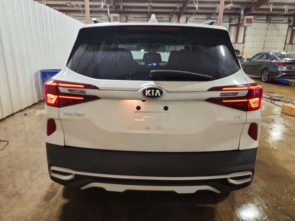 2021 KIA SELTOS EX 6