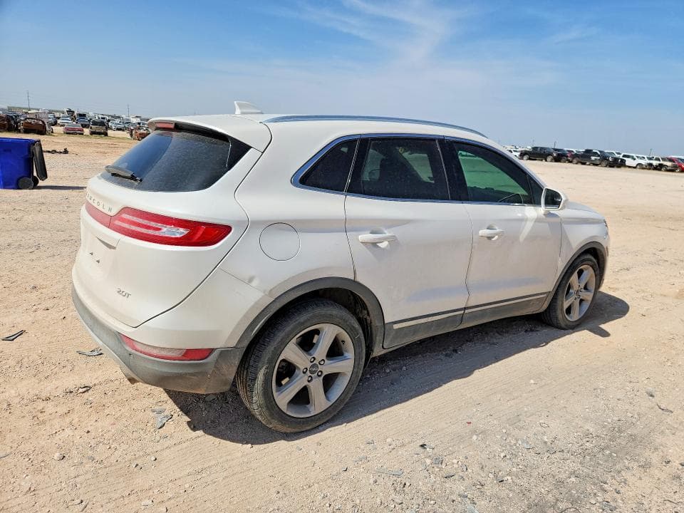 2017 LINCOLN MKC PREMIERE 3