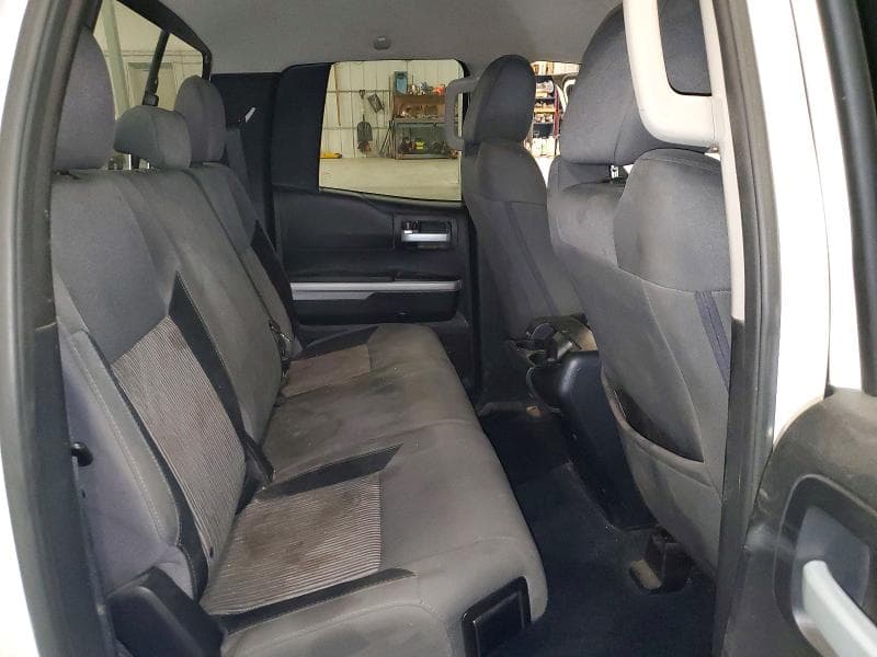 2017 TOYOTA TUNDRA SR5 10