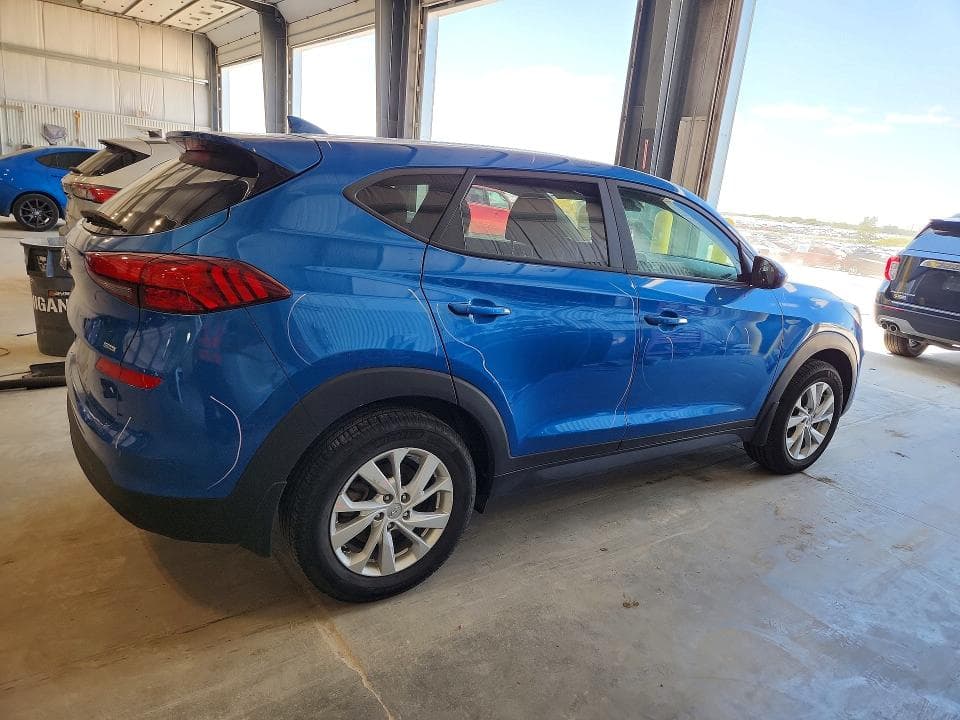 2020 HYUNDAI TUCSON SE 3