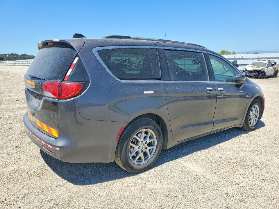 2021 CHRYSLER VOYAGER LXI 3