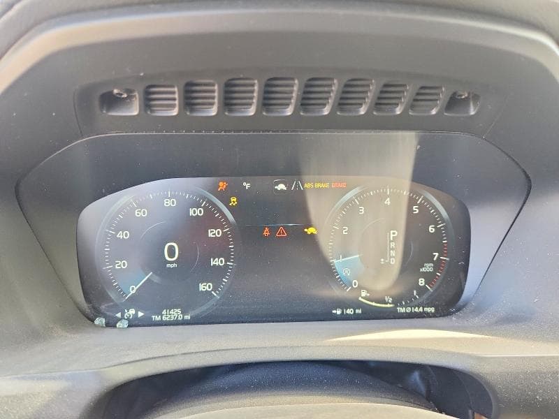 2018 VOLVO XC90 T6 9