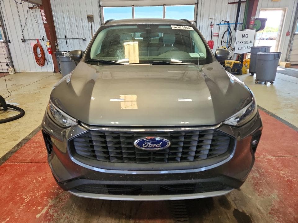 2023 FORD ESCAPE 5