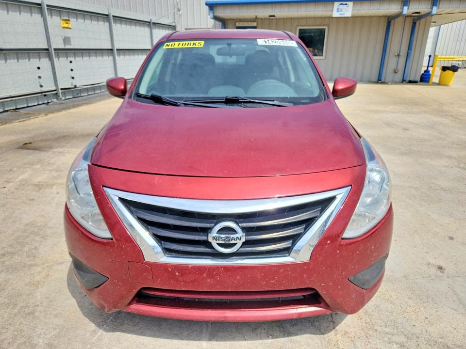 2019 NISSAN VERSA SV 5