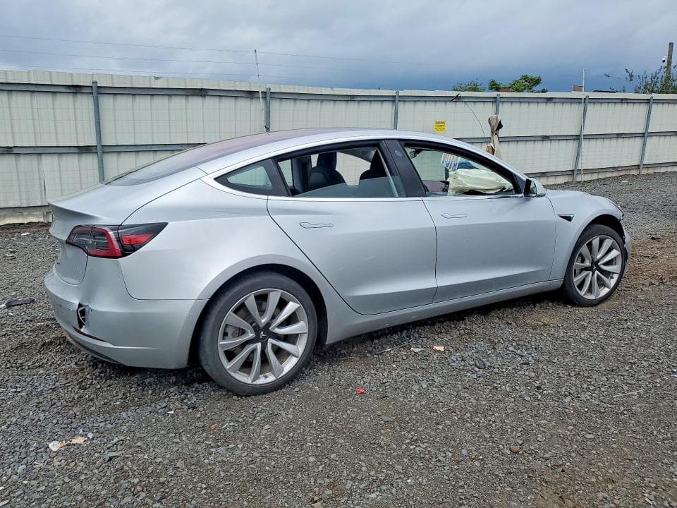 2018 TESLA MODEL 3 3