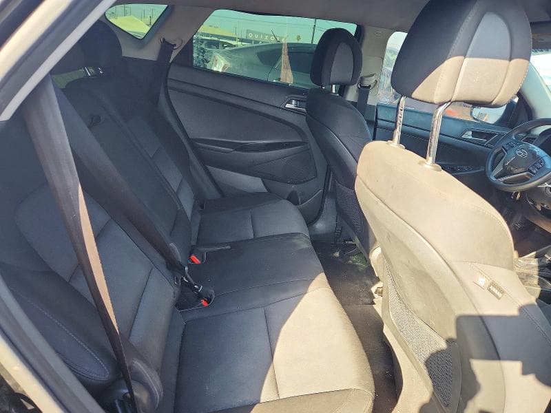 2017 HYUNDAI TUCSON SE 11