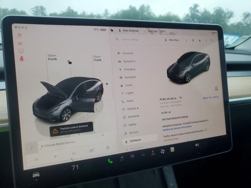 2023 TESLA MODEL Y 9