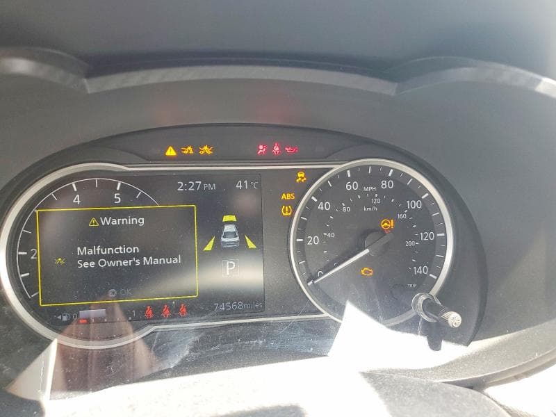 2022 NISSAN VERSA SV 9