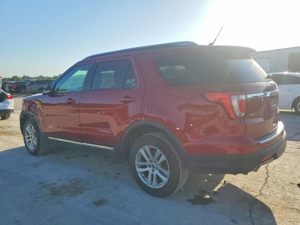 2018 FORD EXPLORER XLT 2