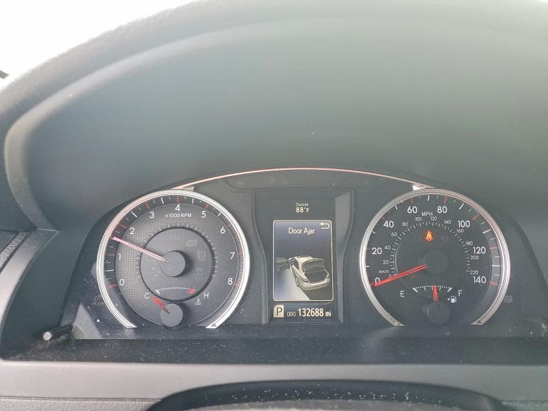 2017 TOYOTA CAMRY SE 9