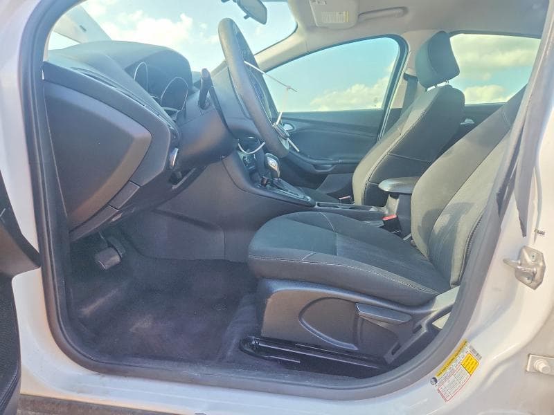 2017 FORD FOCUS SE 7