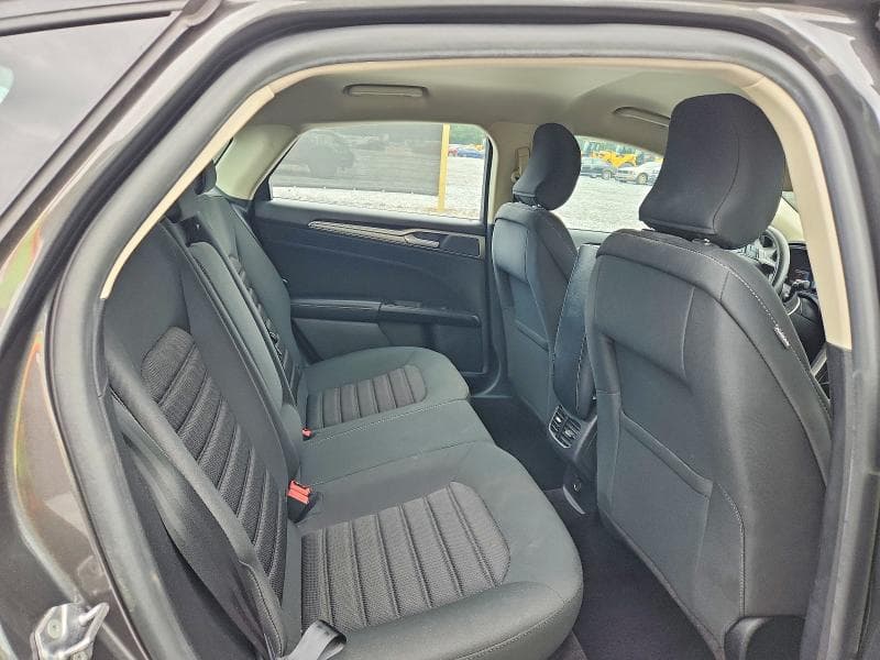 2018 FORD FUSION SE 10