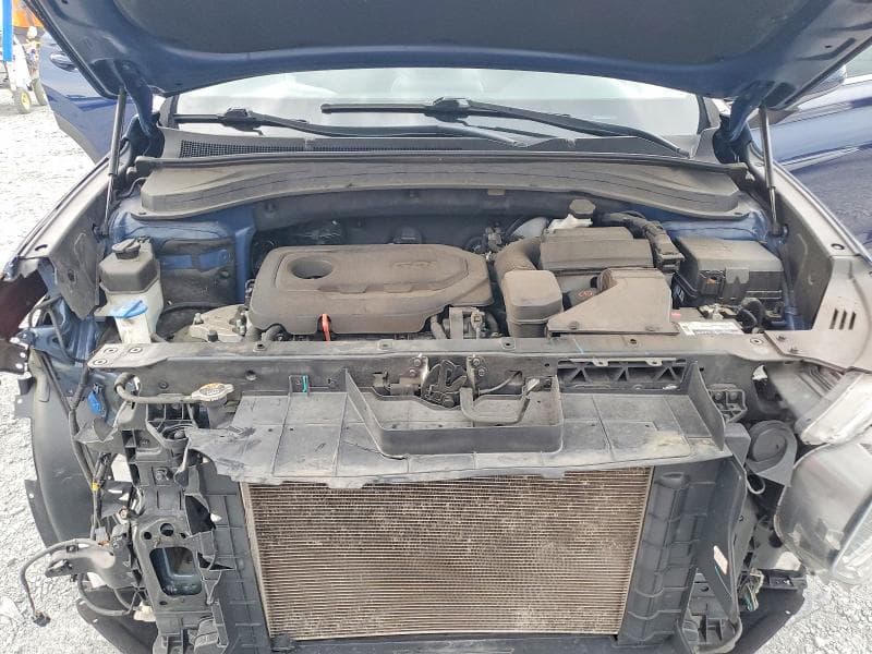 2020 HYUNDAI SANTA FE SE 12