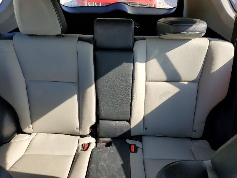 2017 TOYOTA RAV4 PLATINUM 10