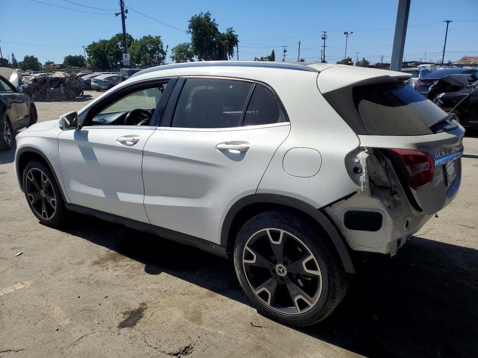 2020 MERCEDES-BENZ GLA 250 2