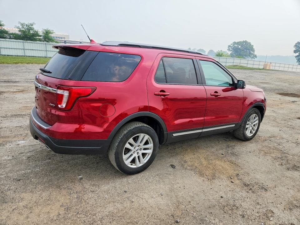 2018 FORD EXPLORER XLT 3