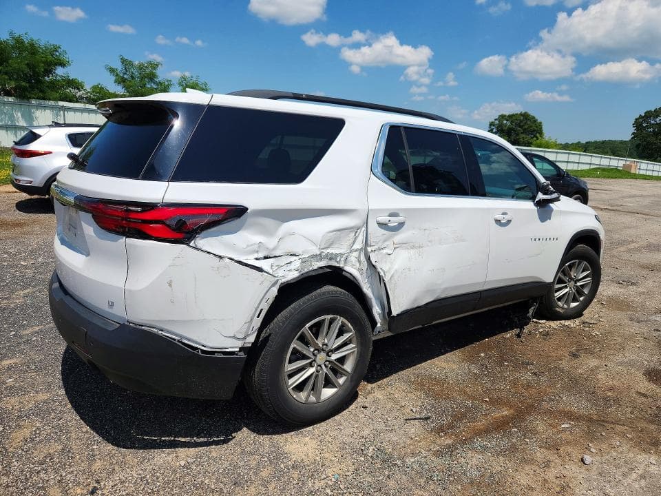 2022 CHEVROLET TRAVERSE LT 3